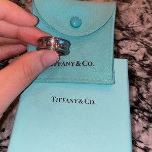 AUTHENTIC Tiffany & Co. Titanium silver ring sz 7